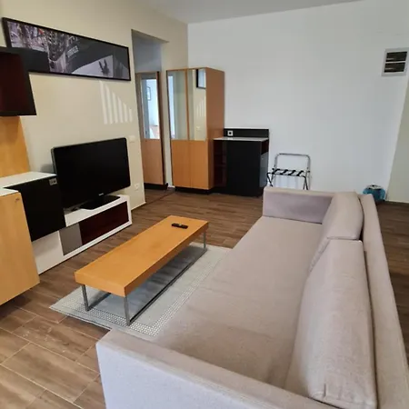 Jafar 3 - Comfort 2Br With Private Balcony