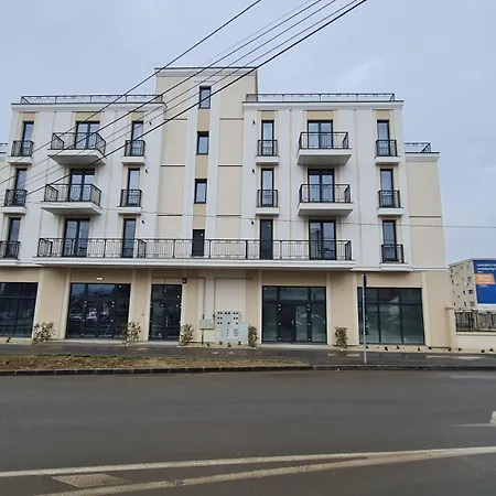 Jafar 3 - Comfort 2br With Private Balcony *