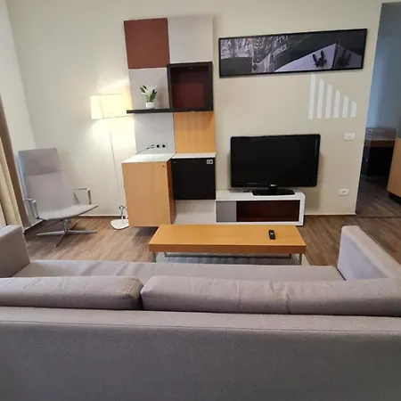 Jafar 3 - Comfort 2Br With Private Balcony * Temesvár