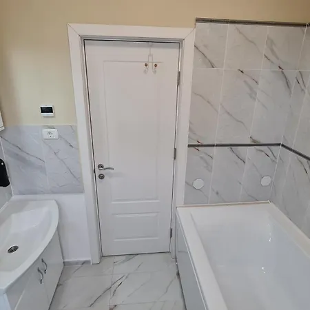 Jafar 3 - Comfort 2Br With Private Balcony Apartman